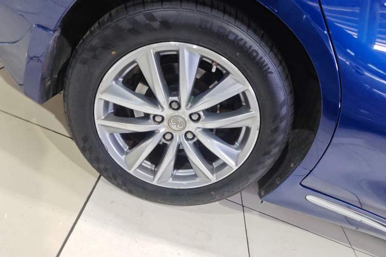 Used Infiniti Q50L 2018 2.0T Comfort Edition China V Standard Exterior 8