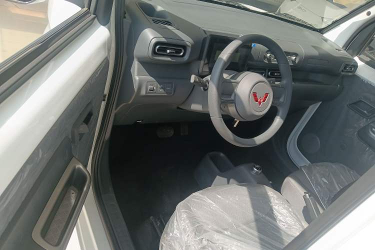 Used Wuling Zhiguang New Energy 2025 Comfort Model Driver Seat