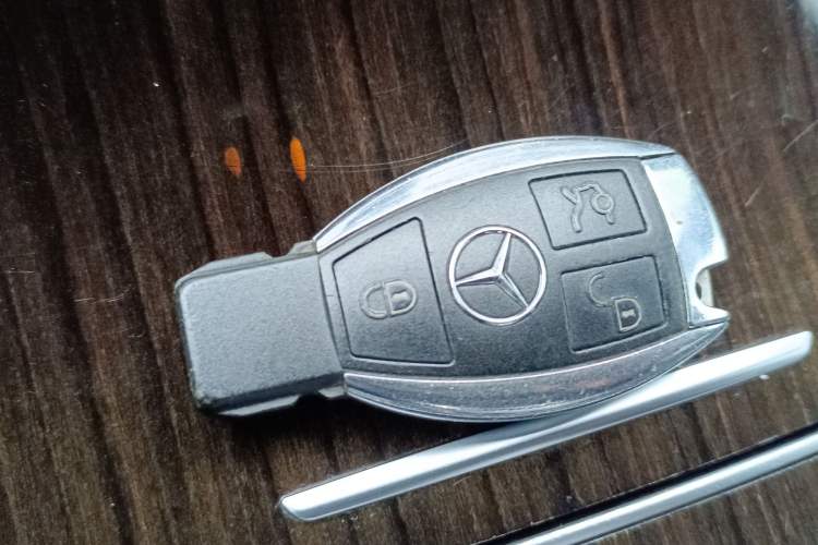 Used Mercedes-Benz GLC 2018 Facelift GLC 260 4MATIC Luxury Edition
