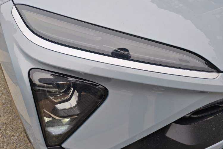 Used Nio ES6 2019 430 km Performance Version Right Front Headlight