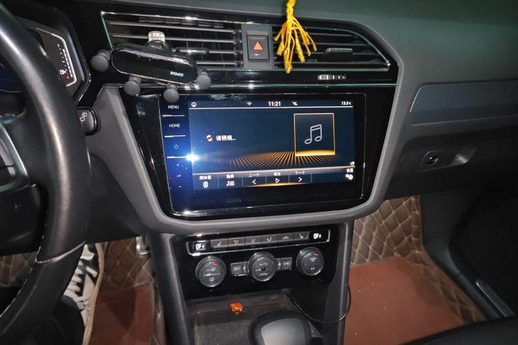 Used Volkswagen Tiguan L 2019 330TSI Automatic Two-Wheel Drive R-Line Flagship Model China VI Standard
