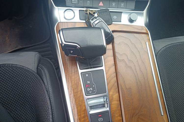 Used Audi A6L 2019 45 TFSI Prestige Dynamic Edition Gear Lever