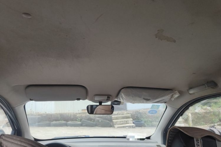 Used Wuling Rongguang V 2015 1.2L Practical Model
