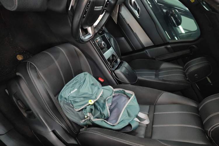 Used Land Rover Range Velar 2019 380 PS R-DYNAMIC SE
