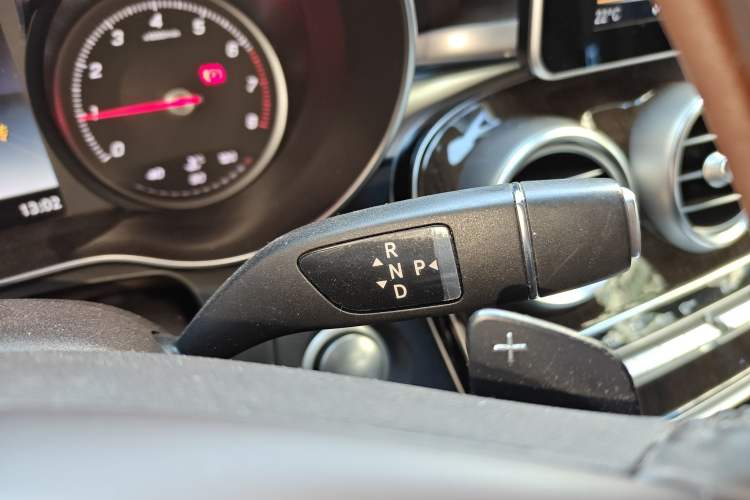 Used Mercedes-Benz GLC 2018 GLC 260 4MATIC Luxury Model
