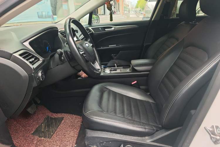 Used Ford Mondeo 2017 EcoBoost 180 Stylish Model Left Front Seat