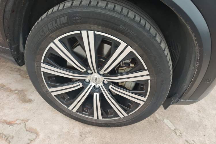 Used Volvo XC90 New Energy 2019 E-Drive Hybrid T8 Luxury Edition 7-Seater China V Standard Right Front Wheel Hub