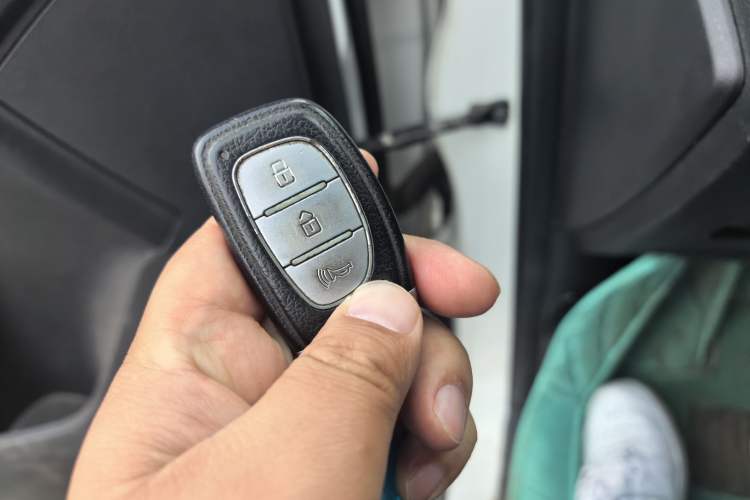 Used HYOSOW S6 2017 1.5T Manual Phantom Joy Model Vehicle Key