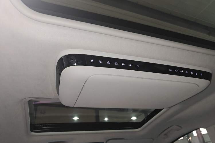 Used Buick GL8 New Energy 2024 Lu Zun Luxury Edition 7-Seater