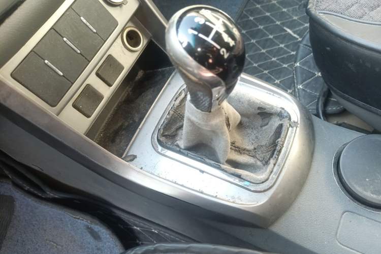 Used Geely Auto Classic Emgrand 2012 Hatchback 1.5L Manual Chao Yue Model Gear Lever