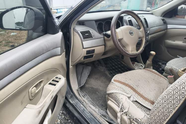 Used Nissan Sylphy 2012 Classic 1.6XE Manual Comfort Edition Driver Seat