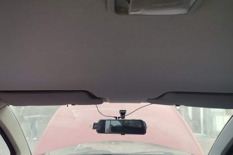 Used FAW Weizhi V2 2010 1.3L Manual Luxury Version Headliner