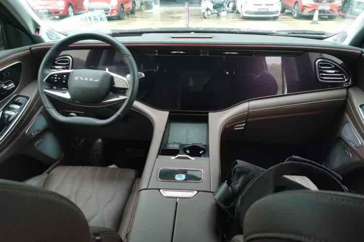 Used EXEED Lanyue 2023 400T Four-Wheel Drive Star Prestige Edition 6 Seats
