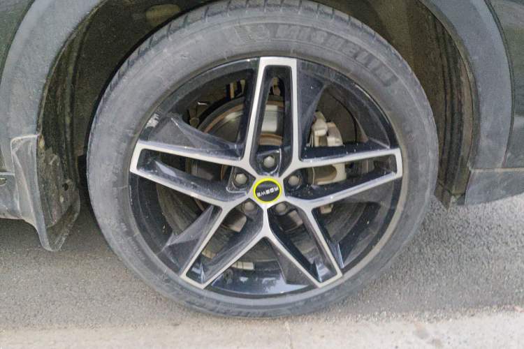 Used Roewe RX5 2021 PLUS 330TGI Automatic National Style Smart Enjoyment Edition Right Front Wheel Hub