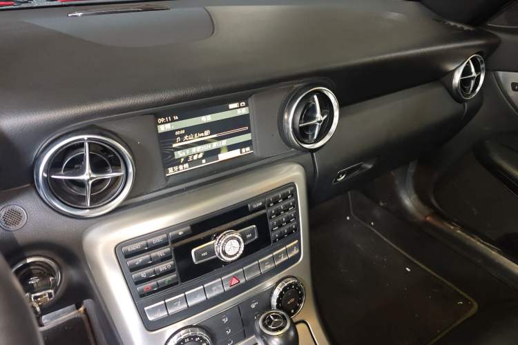 Used Mercedes-Benz SLK-Class 2011 SLK 200 Fashion Model