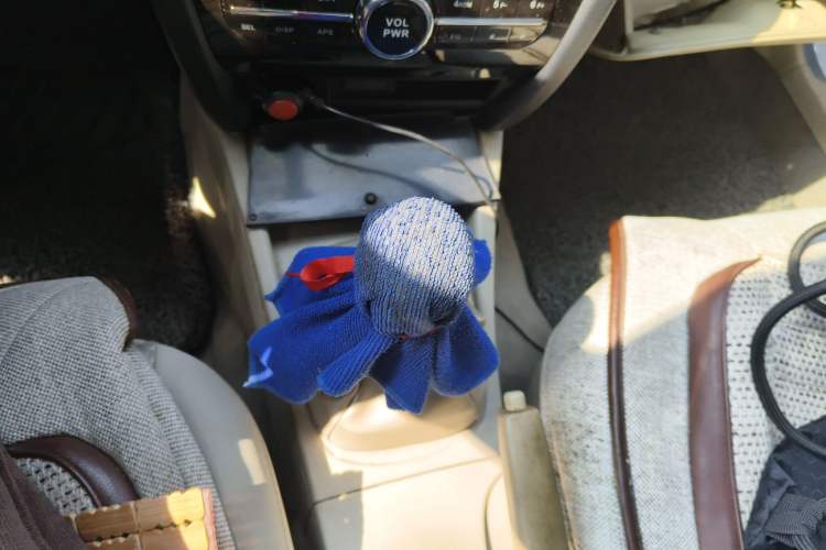 Used Soueast V3 Lingyue 2014 1.5L Manual Entry-Level Version Gear Lever