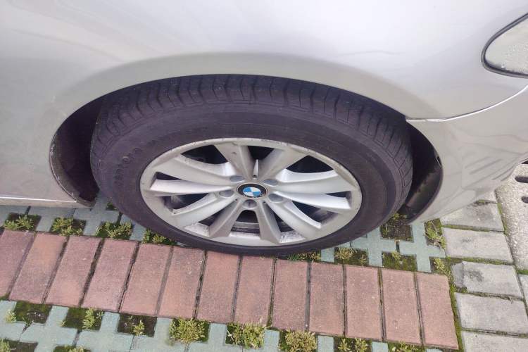 Used BMW 5 Series 2011 523Li Leading Model Right Front Wheel Hub