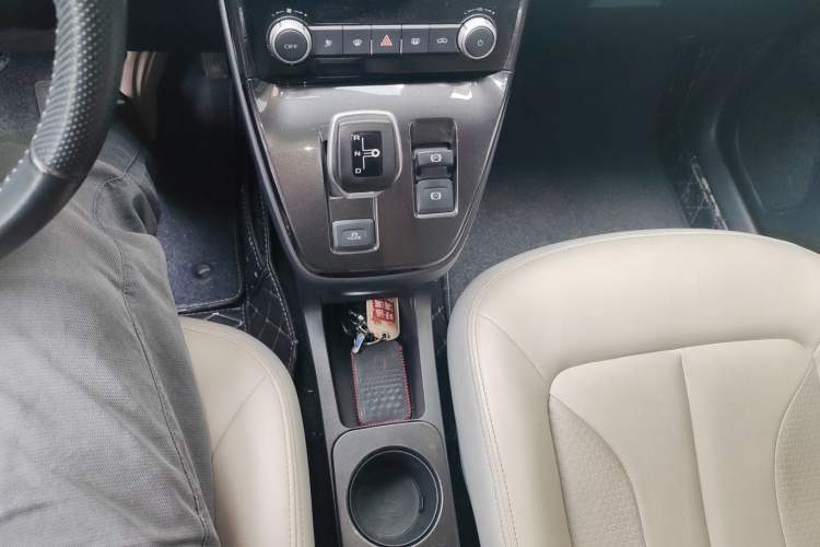 Used ORA iQ 2018 High-Range Version Smart Connectivity Model