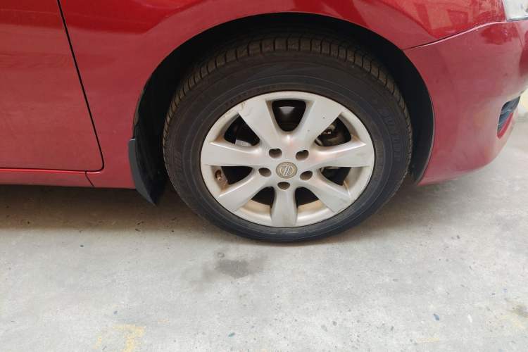 Used Nissan Tiida 2011 1.6L CVT Smart Version Right Front Wheel Hub