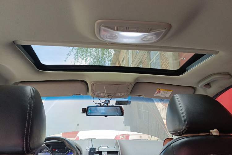 Used Geely Auto Emgrand 2016 Sedan 1.5L Manual Upward Edition Headliner