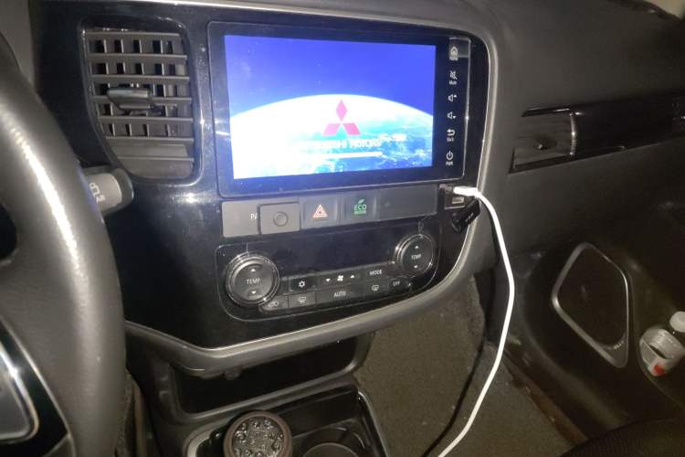 Used Mitsubishi Outlander 2018 2.0L Two-Wheel Drive Glory Edition 5 Seats