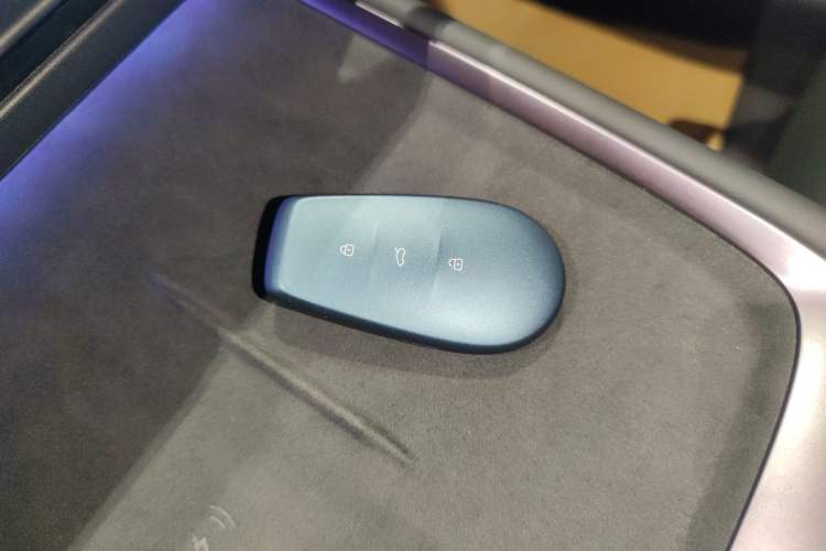 Used Nissan N6 2026 Model 180 Max Vehicle Key