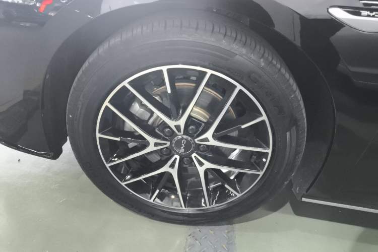 Used BYD Seal 2024 HONOR Edition DM-i 1.5L 121km Prestige Model Exterior 3