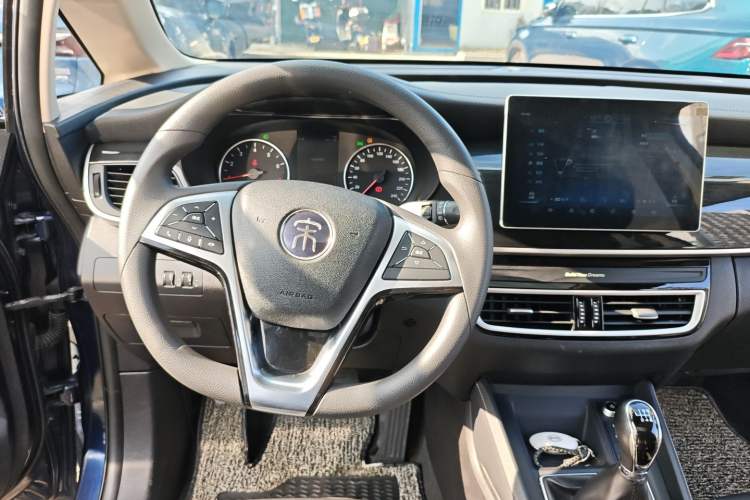 Used BYD Song MAX 2019 1.5T Manual Smart Connect Ruiyi Model 6 Seats China V Standard
