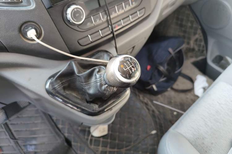 Used Foton Toano 2019 2.5T Multi-Function Long-Wheelbase Mid-Height 5-7 Seater 4J25TC3