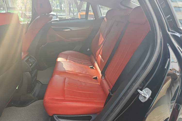 Used BMW X6 2015 xDrive35i Leading Model Left Rear Seat