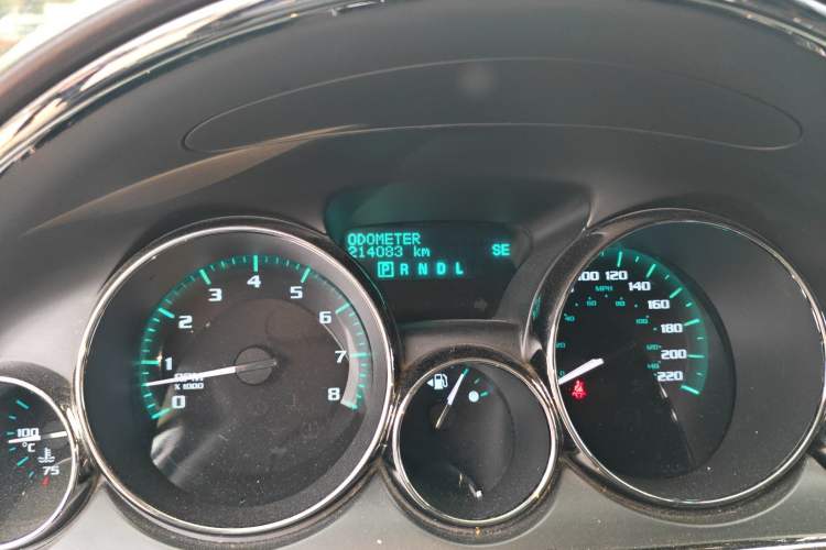 Used Buick Enclave 2014 3.6L Two-Wheel Drive Elite Comfort Version Odometer Close Up