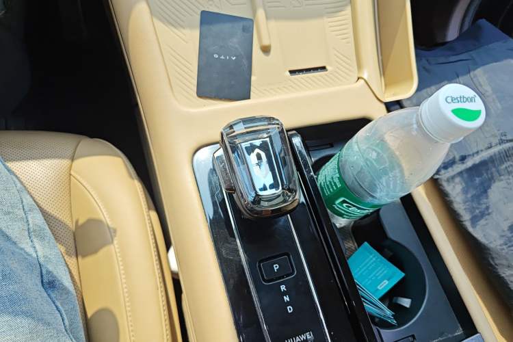 Used Hima AITO M7 2024 1.5T Intelligent Drive Rear-Drive Ultra Version 5 Seats Gear Lever