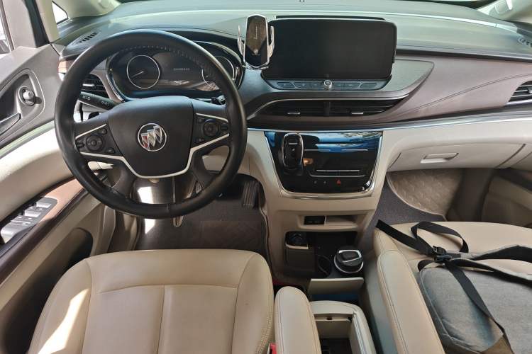 Used Buick GL8 2023 Land Executive Class Smart Enjoyment Model