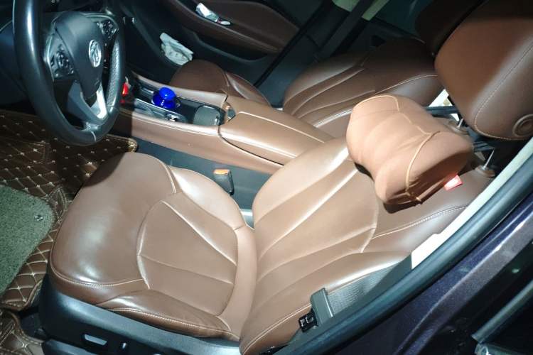 Used Buick Envision 2018 28T Four-Wheel Drive Luxury Model
