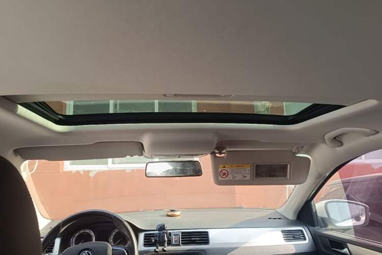 Used Skoda Rapid 2019 1.5L Automatic Comfort Edition China VI Standard Headliner