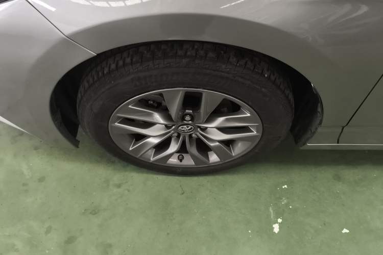 Used Toyota Avalon 2019 Dual-Engine 2.5L Luxury Edition China VI Standard Left Front Wheel Hub