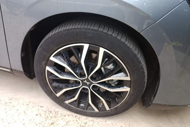 Used XPeng P5 2021 460G+ Right Front Wheel Hub