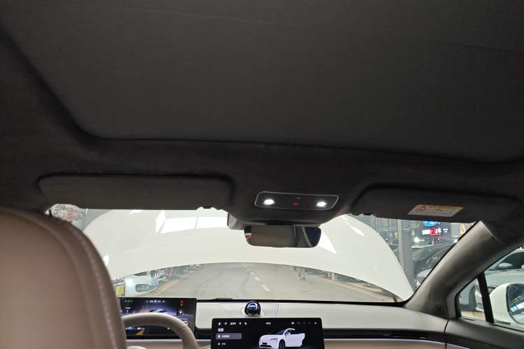 Used Hima Luxeed R7 2025 Range-Extended Version 251 km Max Headliner