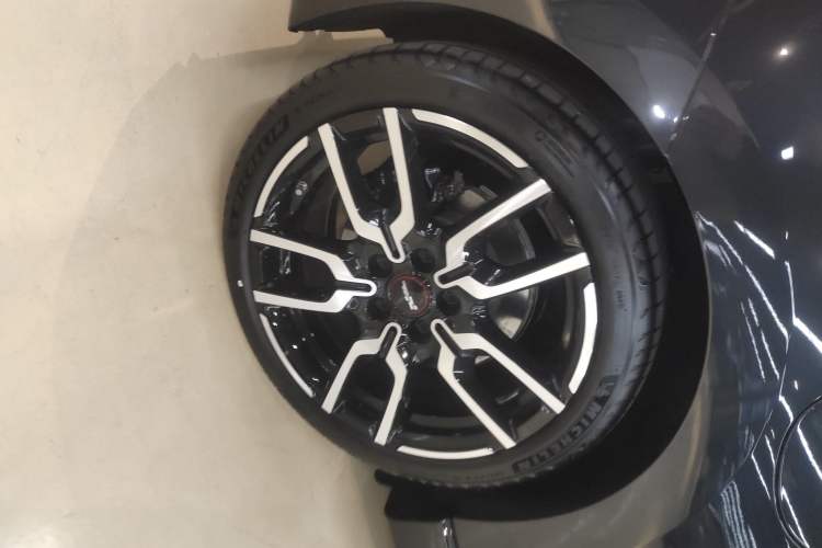 Used MINI Electric COOPER 2024 452km COOPER SE Racing Driver Exterior 5