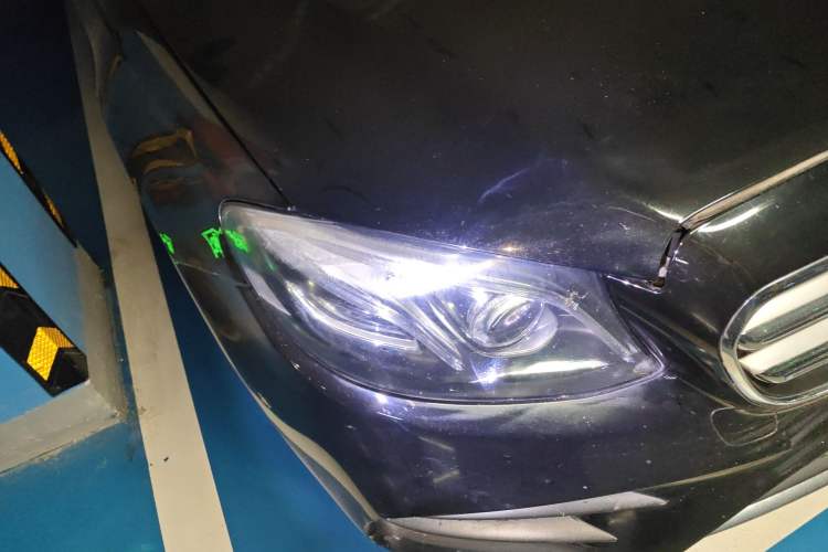 Used Mercedes-Benz E-Class 2016 E 300 L Sport Luxury Model Right Front Headlight