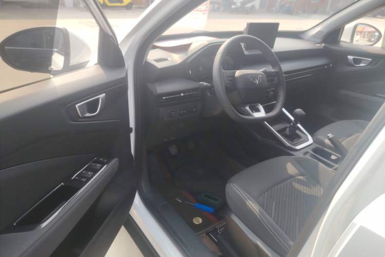 Used Wuling Alvez 2022 1.5L Manual Free-Style Model