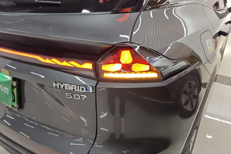 Used Deepal S07 2025 215Max Deep Blue Intelligent Driving AD PRO Range-Extended Version