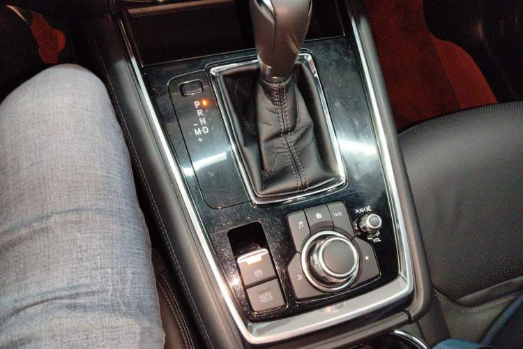 Used Mazda CX-8 2019 2.5L Two-Wheel Drive Prestige Version Gear Lever