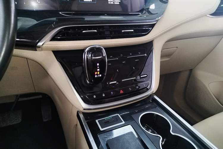 Used Buick GL8 2023 ES Lu Zun Deluxe Model Gear Lever