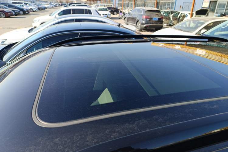 Used Volkswagen Tharu 2023 300TSI Two-Wheel-Drive Full Moon Edition