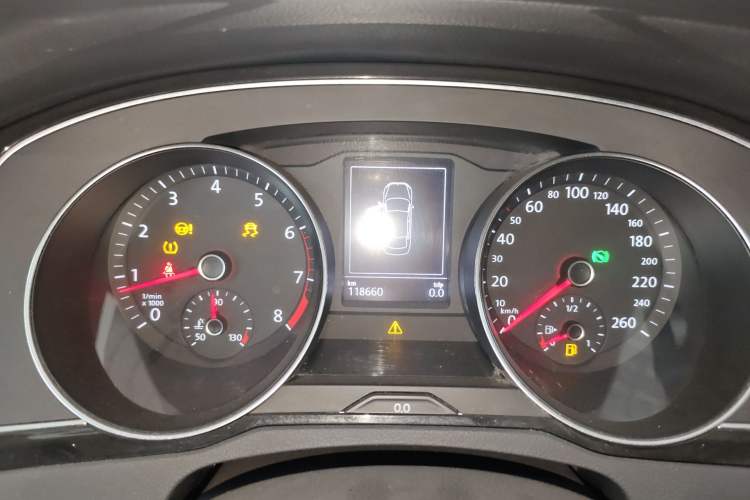 Used Volkswagen Magotan 2018 330TSI DSG Advanced Model Instrument Cluster