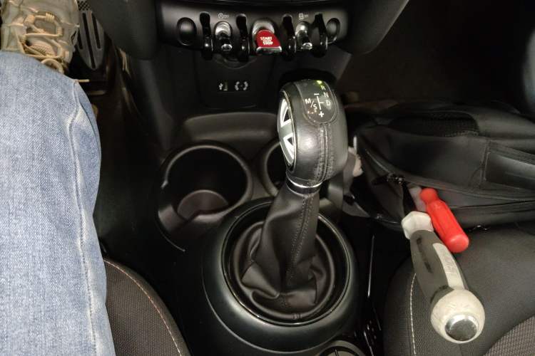 Used MINI 2016 1.2T ONE Gear Lever