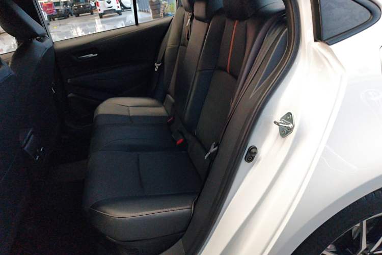 Used Toyota Levin 2023 Smart Electric Hybrid Dual-Engine 1.8L Sport Edition Left Rear Seat