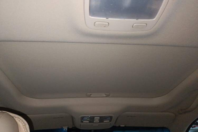 Used Hyundai Tucson 2013 2.0L Automatic Two-Wheel Drive Comfort Version Headliner