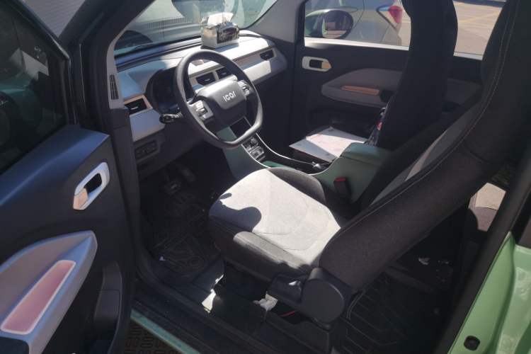 Used Chery New Energy QQ Ice Cream 2022 170km Sundae Phosphate Lithium-Ion Driver Seat